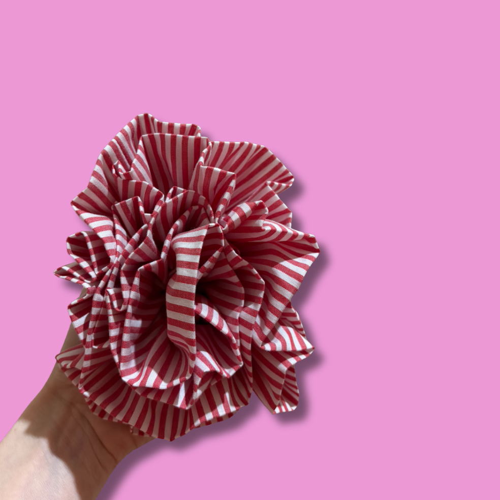 Red-y Or Not A4 Frame Scrunchie